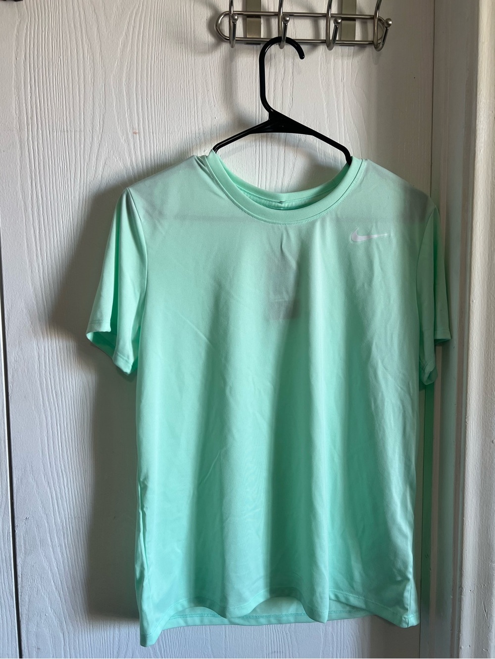 Nike Dri-FIT Size M Mint Foam Green Short Sleeve Athletic T-Shirt Lightweight